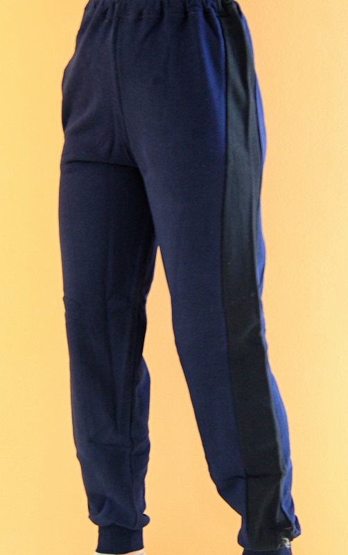 Tepláky 28703, tmavě modrá s černým lampasem, vel. 152